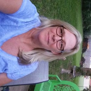 Meet your Posher, Lorrie